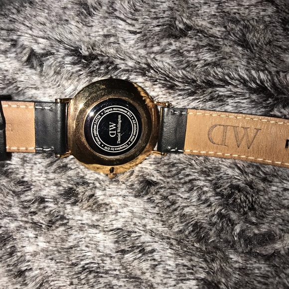 Daniel Wellington Watch - Picture 2 of 3